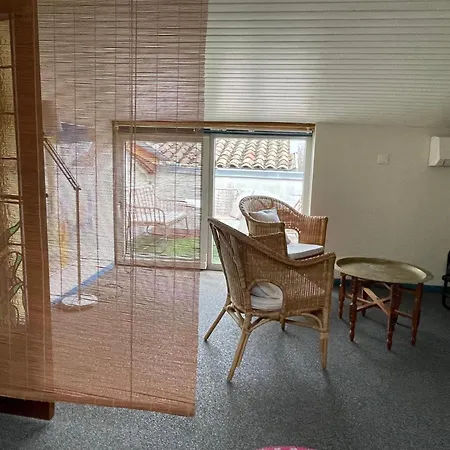 홈스테이 Familial Etage Entier 보르도