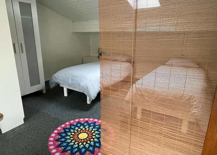 Familial Etage Entier Проживание в семье *